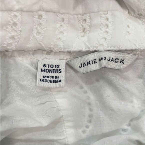 Janie and Jack Eyelet Ruffle White Romper 6-12 Months - Picture 6 of 7